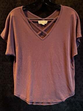 Women's Criss Cross V-Neck Short Sleeve T